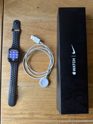 Apple watch 1st generation - watch, se