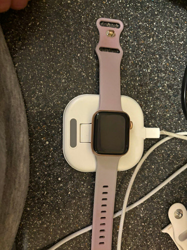 Apple watch series - 6, 40mm